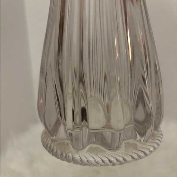 VTG LE Smith 16” Clear Ribbed Swung Stretch Glass Vase - Picture 2 of 4